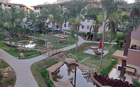 Life Resort Flat - Torre F - Beira do lago
